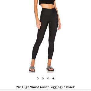 7/8 High-Waist Airlift Legging in Black